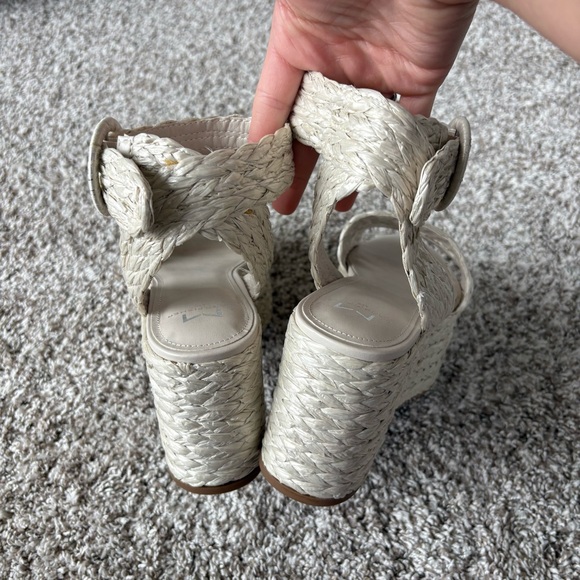 Marc Fisher LTD Women's Beige Platform Ankle Strap Marcell Sandal Size 8 - Picture 5 of 7